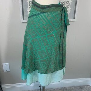 Iris Impressions reversible wrap skirt Breeze Ombre in green size medium